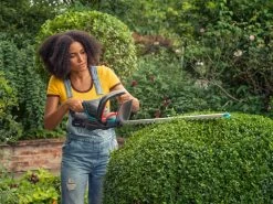 GARDENA Accu Heggenschaar ComfortCut 50/18V P4A Solo 9 GARDENA Accu Heggenschaar ComfortCut 50/18V P4A Solo -Tuinartikelen Winkel gardena accu heggenschaar comfortcut 50 18v p4a solo 1500x1124 640af317b0a1f l