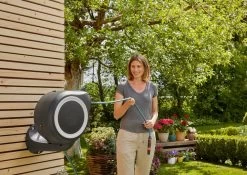 GARDENA Wandslangenbox 15 RollUp S Wit -Tuinartikelen Winkel gardena wandslangenbox 15 rollup s wit 1619704856 1 l